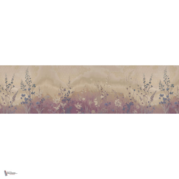 Dust & Petals Tapete in T11108 von Tuskara — Gesamtdesign