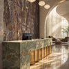 Neptunes Royalty Tapete in T11079 von Tuskara — Interieur