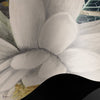 Whispers Of Lilies behang Raw Vinyl behang in T11038 van Tuskara