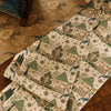 Voysey House Squire's Topiary wallpaper sfeerbeeld