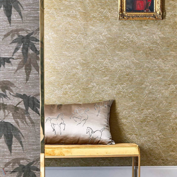 Akaishi behang in Gold van Zoffany