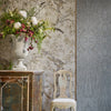 Chintz Lustre Tapete in Quartz Grey von Zoffany