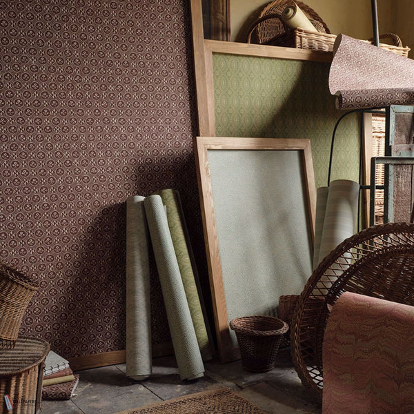 Diamonds & Flowers Tapete in Bordeaux von Zoffany