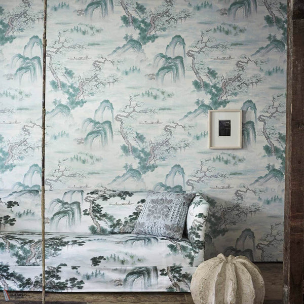 Floating Mountains Tapete in Mineral von Zoffany