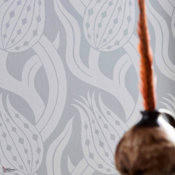 Persian Tulip Tapete in Quartz Grey von Zoffany