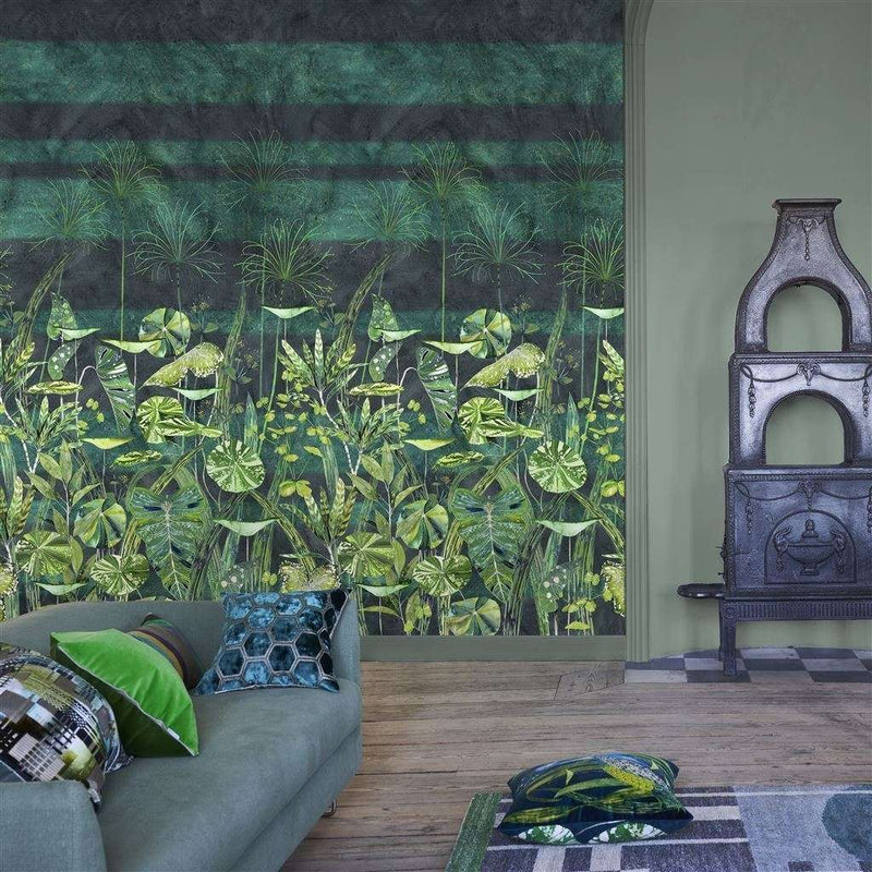 Arjuna Leaf wallpaper in Viridian by Designers Guild