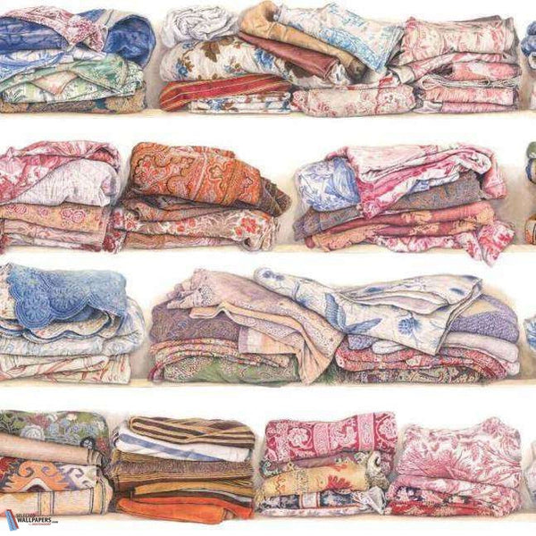 L'armoire de marguerite-behang-Pierre Frey-Originele-Meter (M1)-FP319001-Selected Wallpapers
