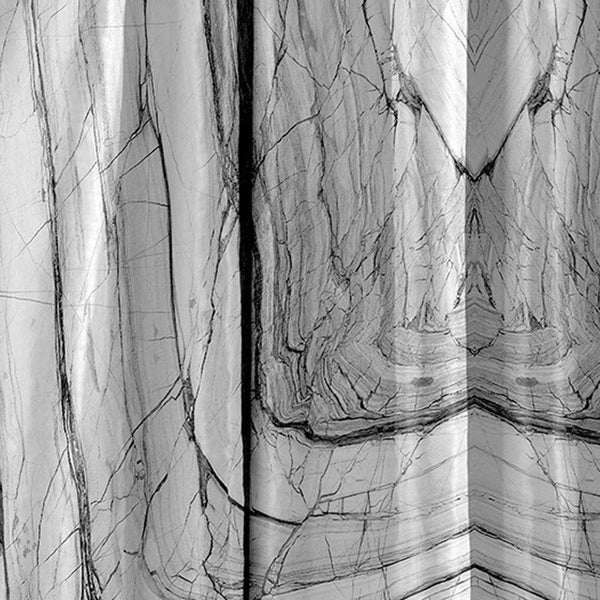 Marble curtain-behang-Inkiostro Bianco-Black-Vinyl 68 cm-INKBFRU1801-Selected Wallpapers