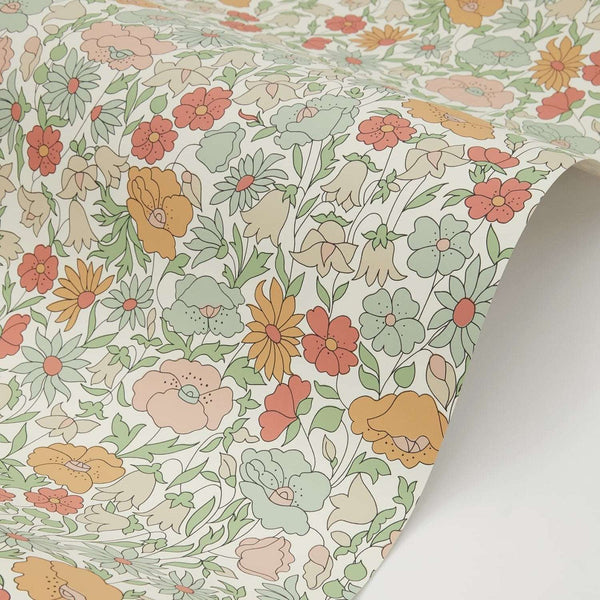 Poppy Meadowfield-Behang-Liberty-Selected Wallpapers