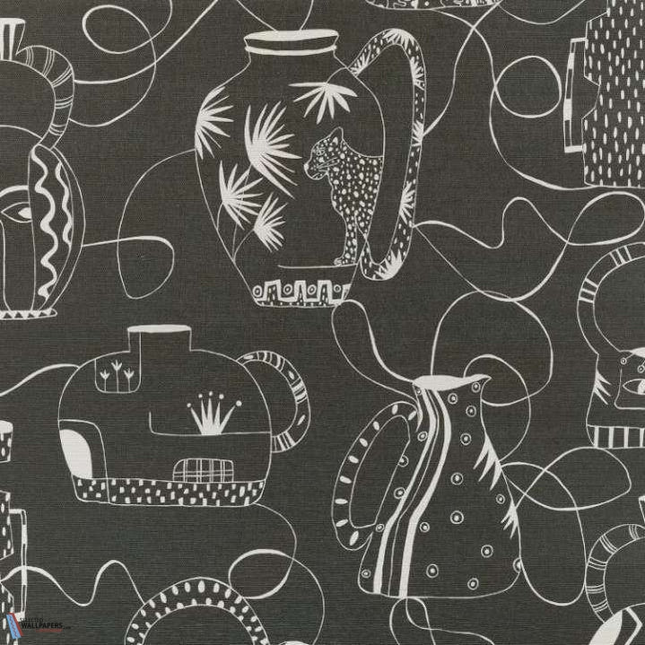 Vases Masques-behang-Tapete-Pierre Frey-Noir-Meter (M1)-FP591003-Selected Wallpapers